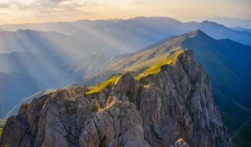 syunik-khustup-mountain