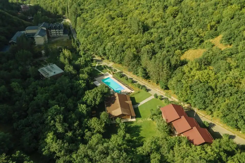Apricot Hotel Aghveran