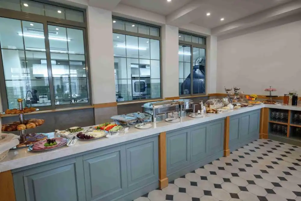 GRAND HOTEL GYUMRI by APRICOT Hotels (7)